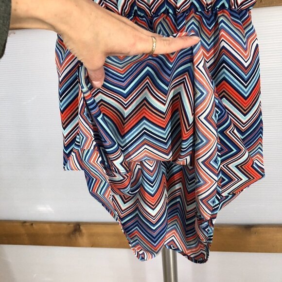 JOLIE Zigzag Chevron Multicolour V-Neck Peek-a-boo Shoulder Mini Dress Sz S - Picture 7 of 9